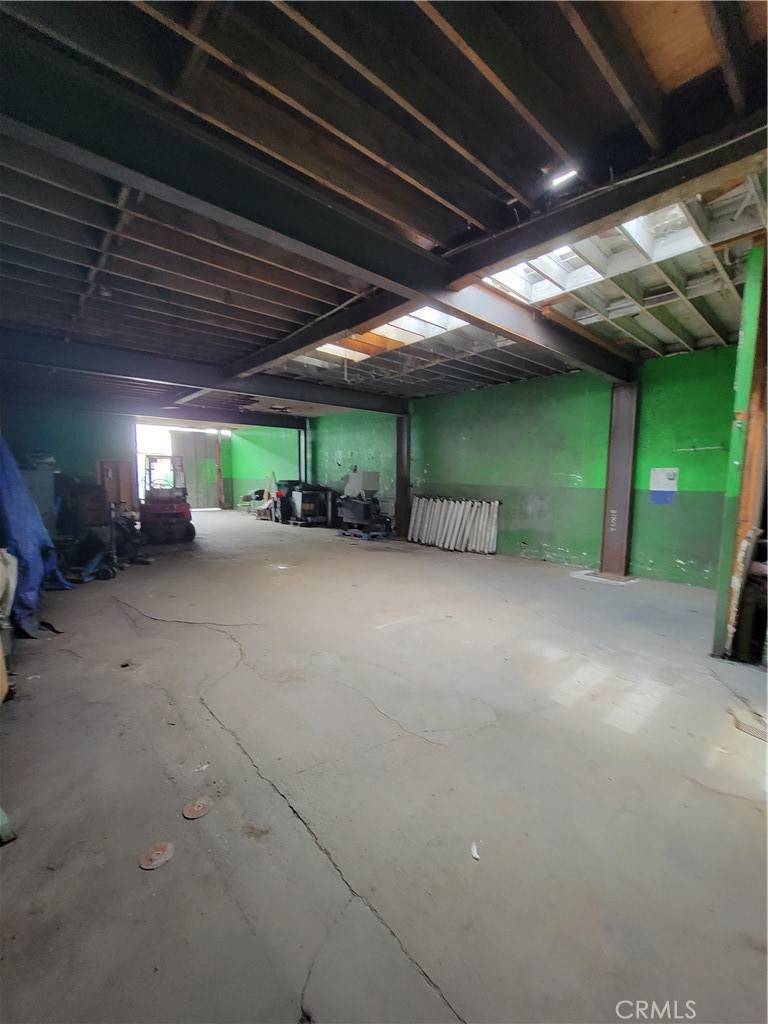 Los Angeles, CA 90058,5739 Long Beach AVE