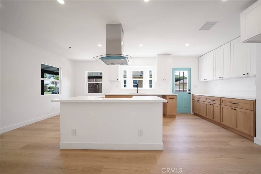 Compton, CA 90221,805 S Poinsettia AVE