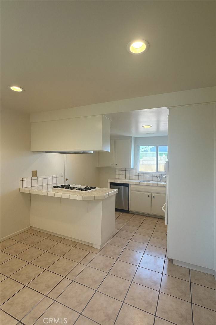 Buena Park, CA 90620,6952 Sandburg DR