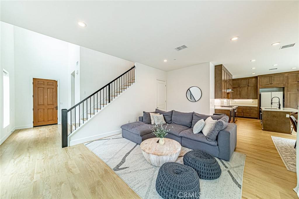 Porter Ranch, CA 91326,20754 W Bur Oak CIR