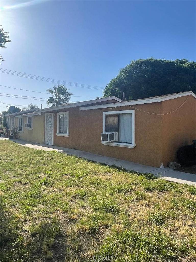 Fontana, CA 92335,9957 Citrus AVE