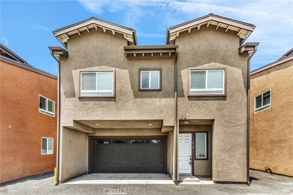 Van Nuys, CA 91405,7419 N Mia Lane