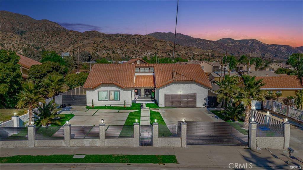 Sylmar, CA 91342,13800 Glenoaks BLVD