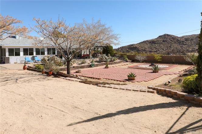 Joshua Tree, CA 92252,61849 Alta Mesa DR