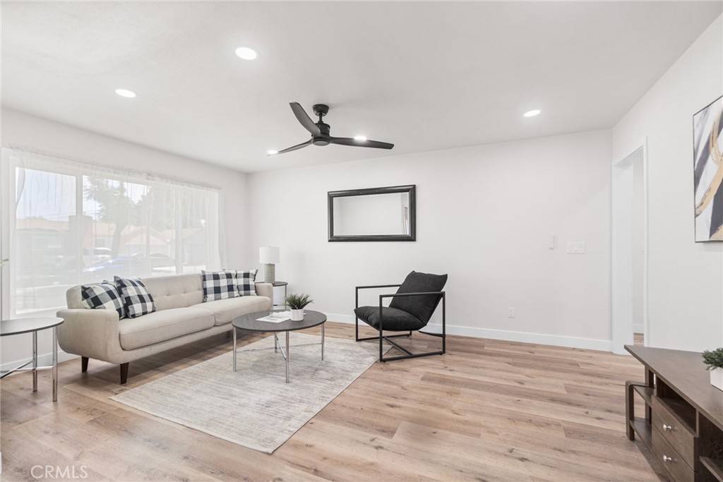 Lakewood, CA 90713,4165 Redline DR