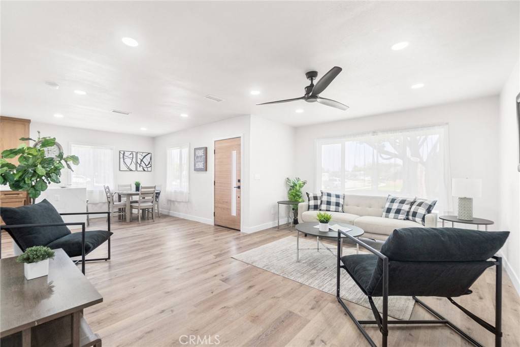 Lakewood, CA 90713,4165 Redline DR
