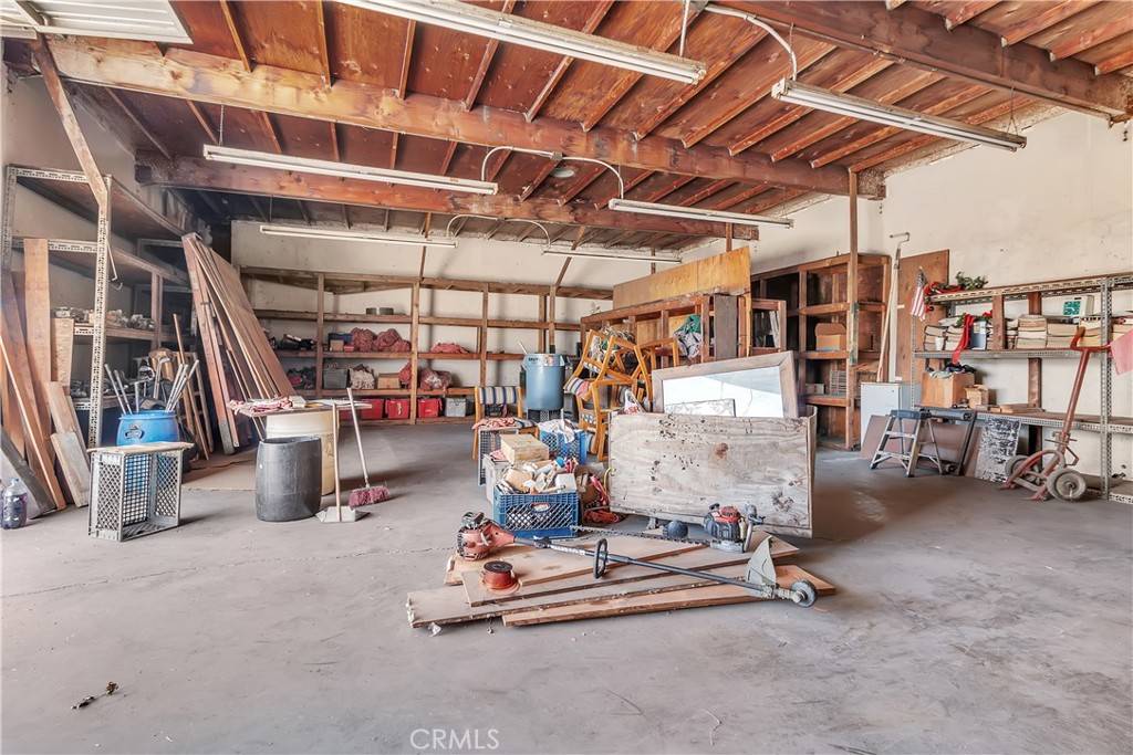 Compton, CA 90221,411 E Rosecrans AVE
