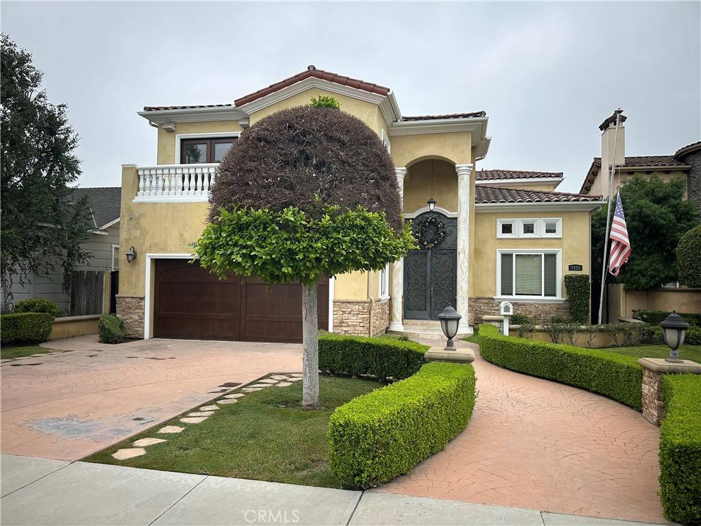 Downey, CA 90241,7832 3rd ST