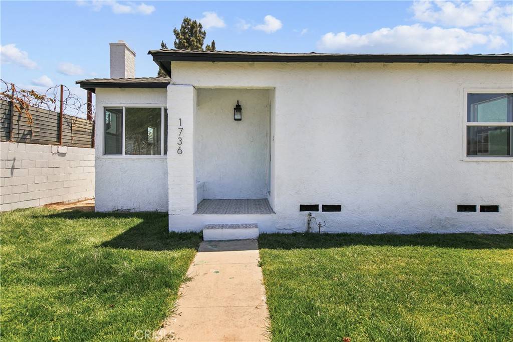 Compton, CA 90221,1736 N Mcdivitt AVE