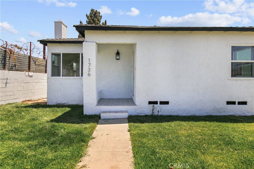 Compton, CA 90221,1736 N Mcdivitt AVE
