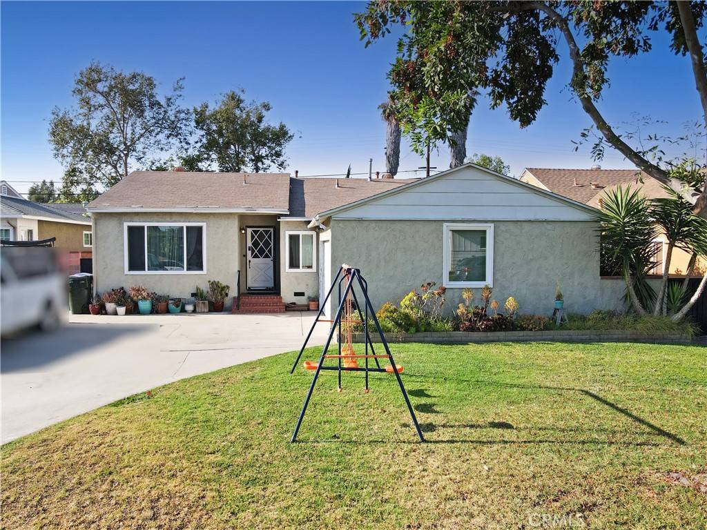 Downey, CA 90242,10253 Branscomb ST
