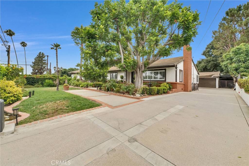 Glendora, CA 91741,1115 E Sierra Madre AVE