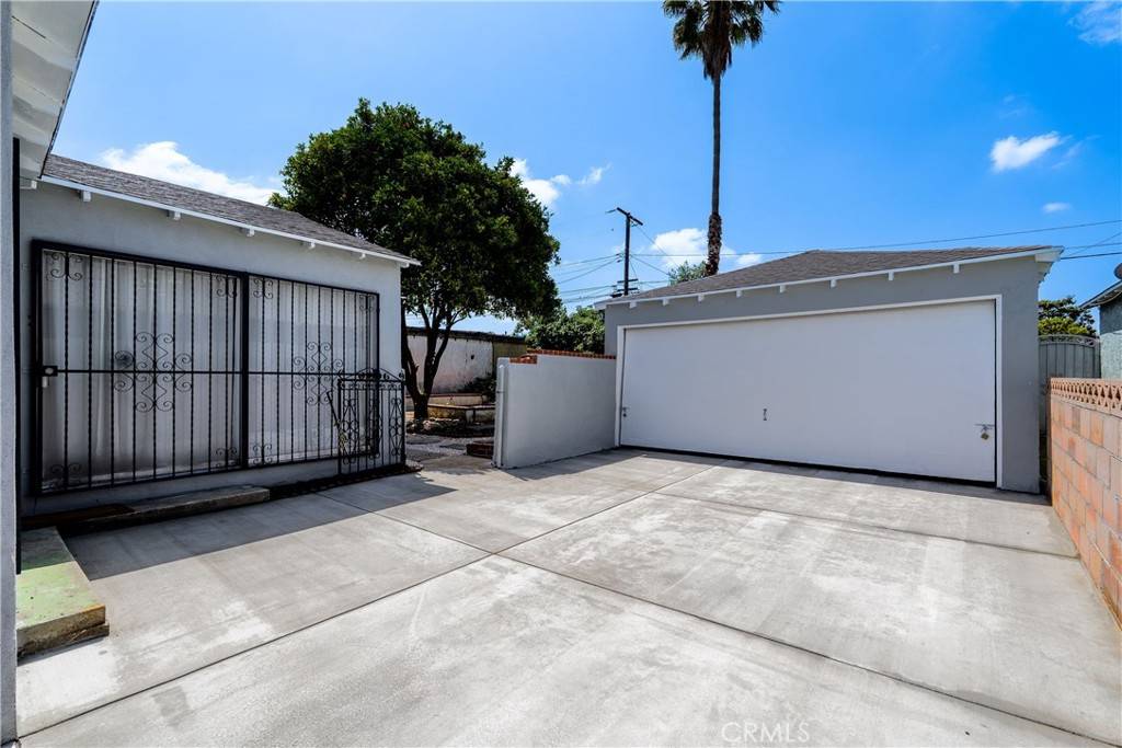 Compton, CA 90220,2408 W Corydon ST