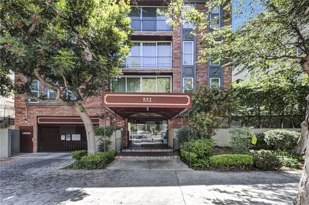 Los Angeles, CA 90004,532 N Rossmore AVE #411