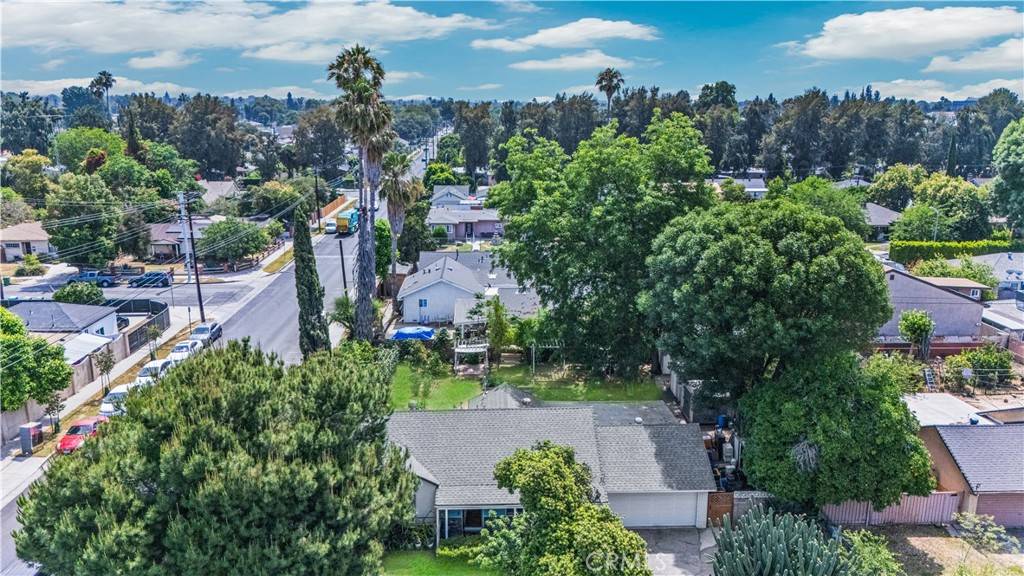 Reseda, CA 91335,7356 Darby AVE