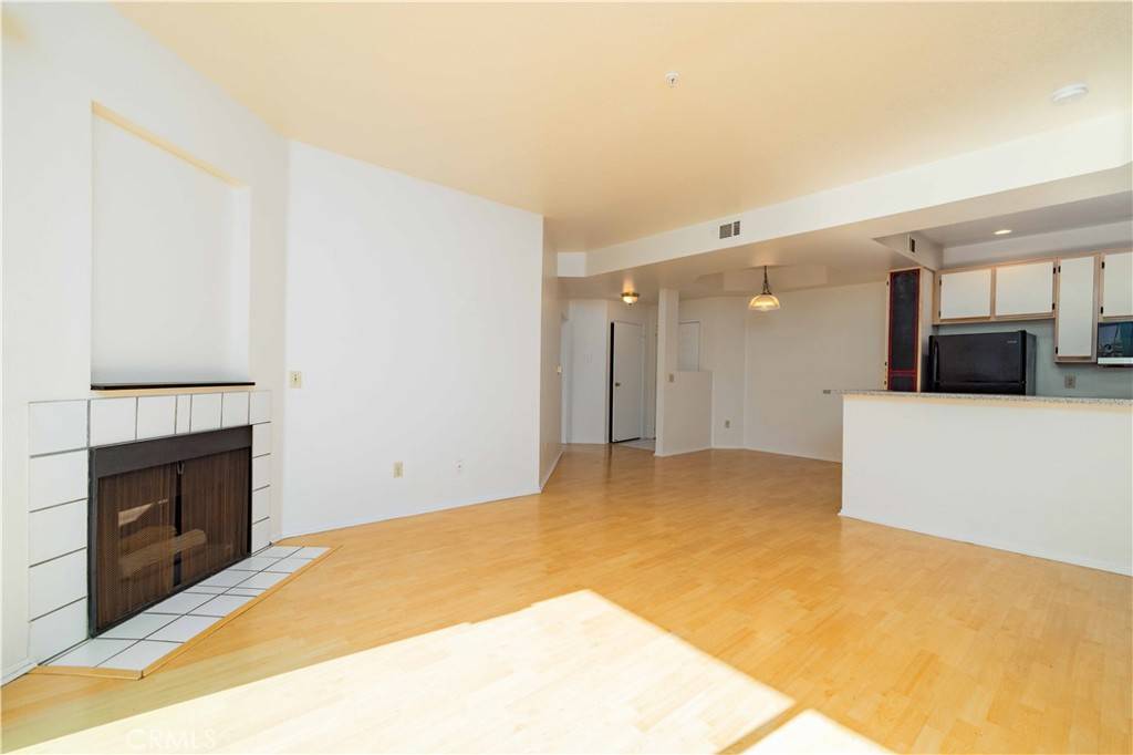 Long Beach, CA 90802,640 W 4th ST #308