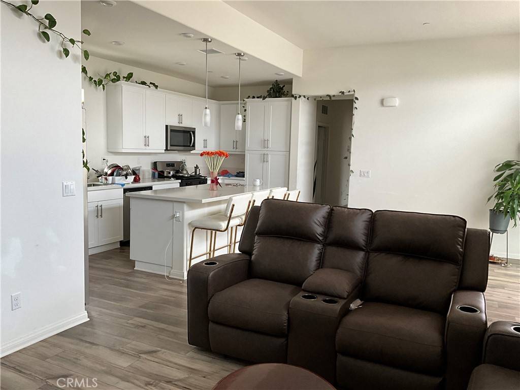 Rialto, CA 92376,365 Huntington CT