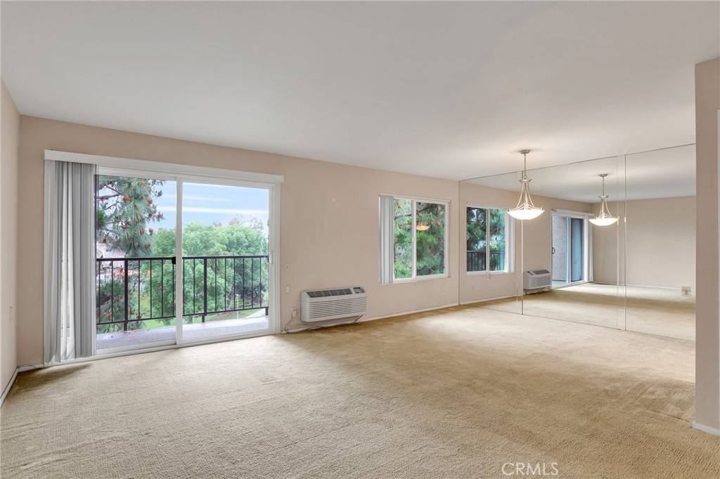 Laguna Woods, CA 92637,3486 Bahia Blanca West #3F