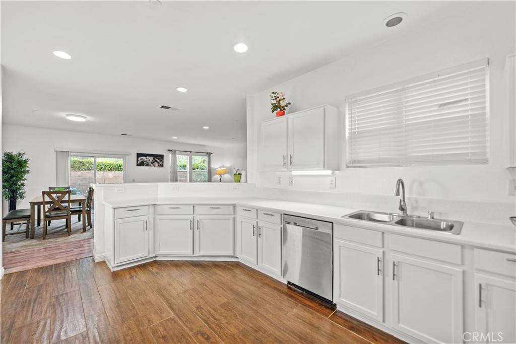 Rancho Cucamonga, CA 91730,7353 Ellena W