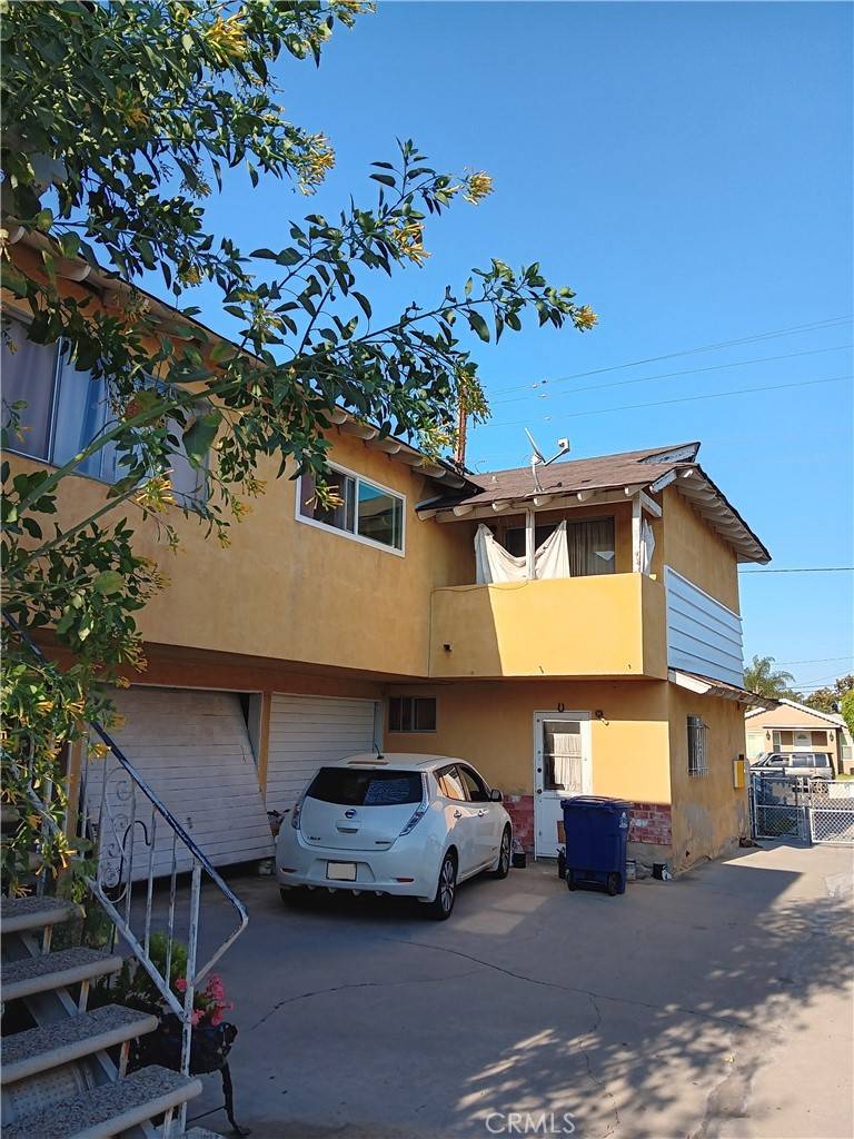 South Gate, CA 90280,10007 Otis ST