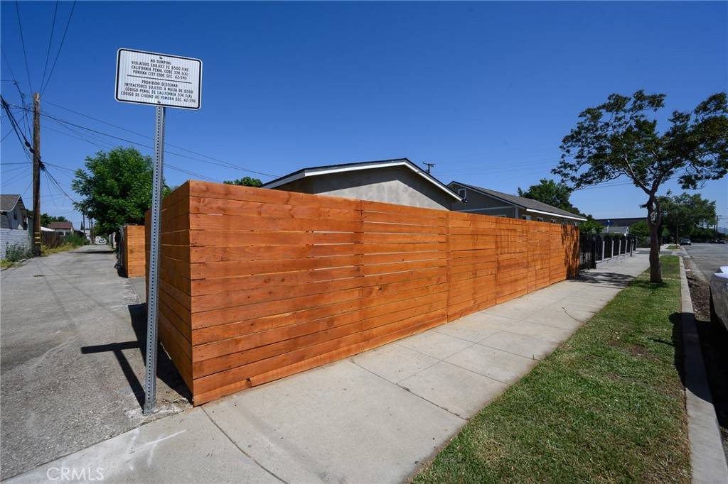 Pomona, CA 91766,903 E 7th ST