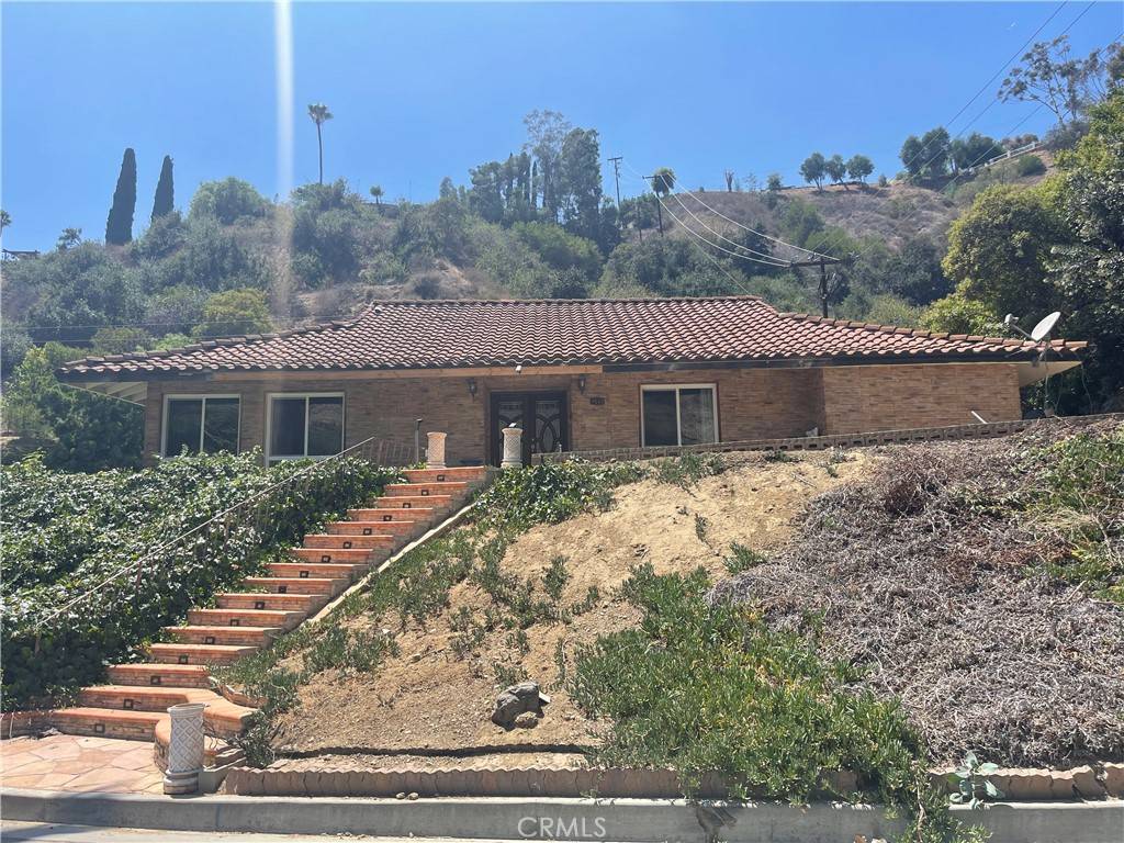 Whittier, CA 90602,7603 Bowen DR