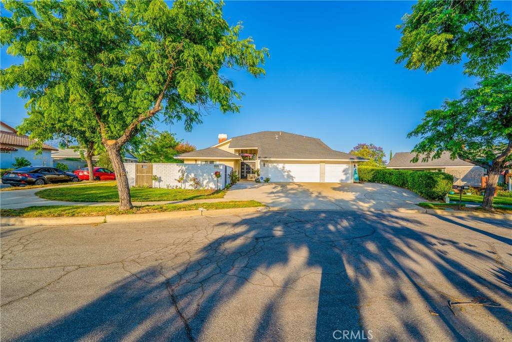 Claremont, CA 91711,2040 Cape Cod CT
