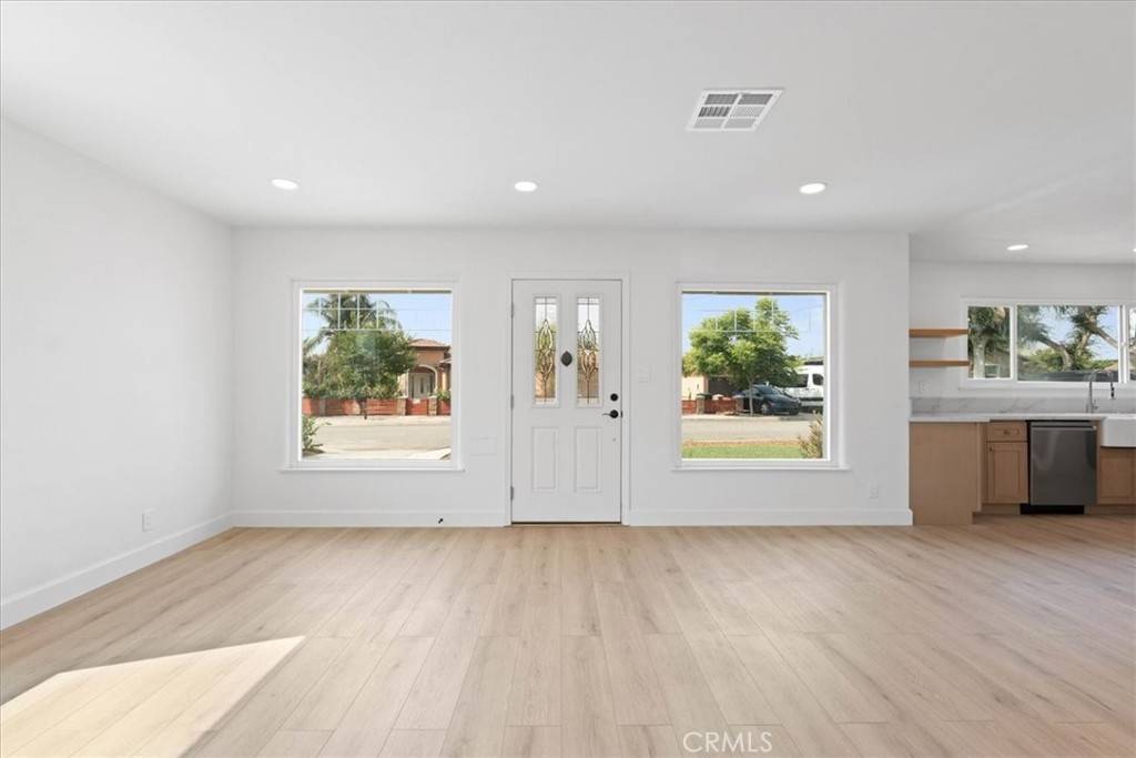 Rosemead, CA 91770,9063 Evansport DR