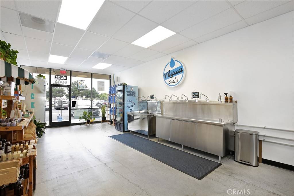 Downey, CA 90240,9984 lakewood BLVD