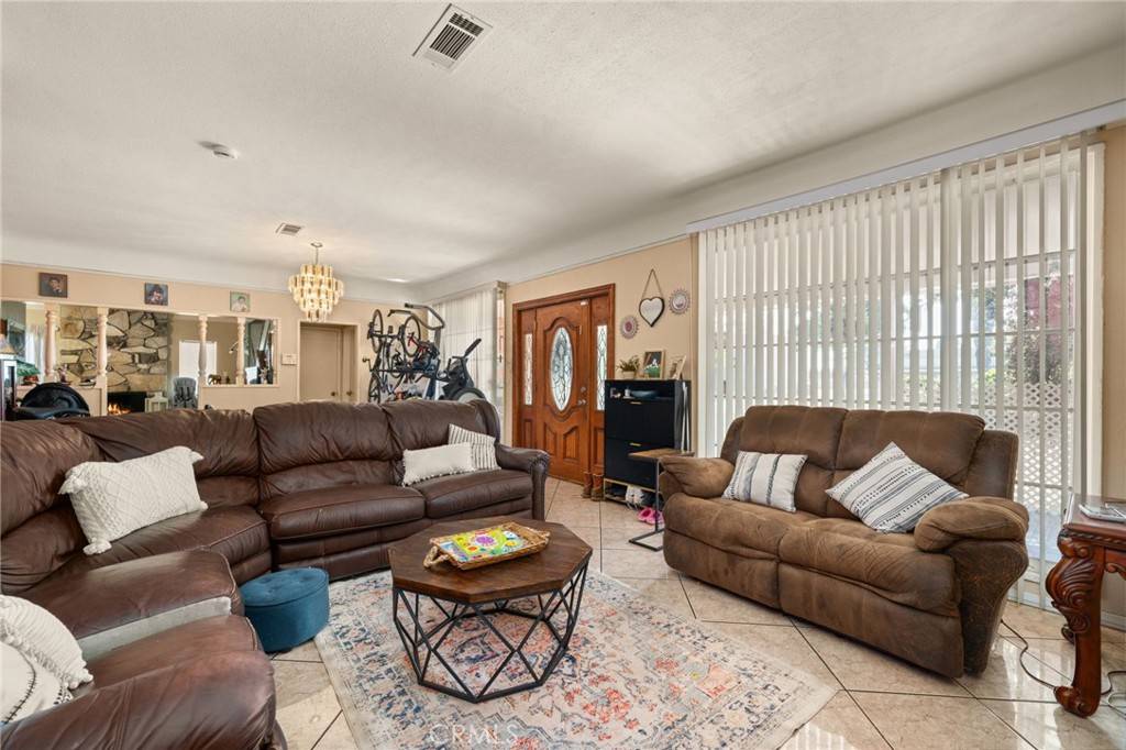 Bellflower, CA 90706,15355 Eucalyptus AVE