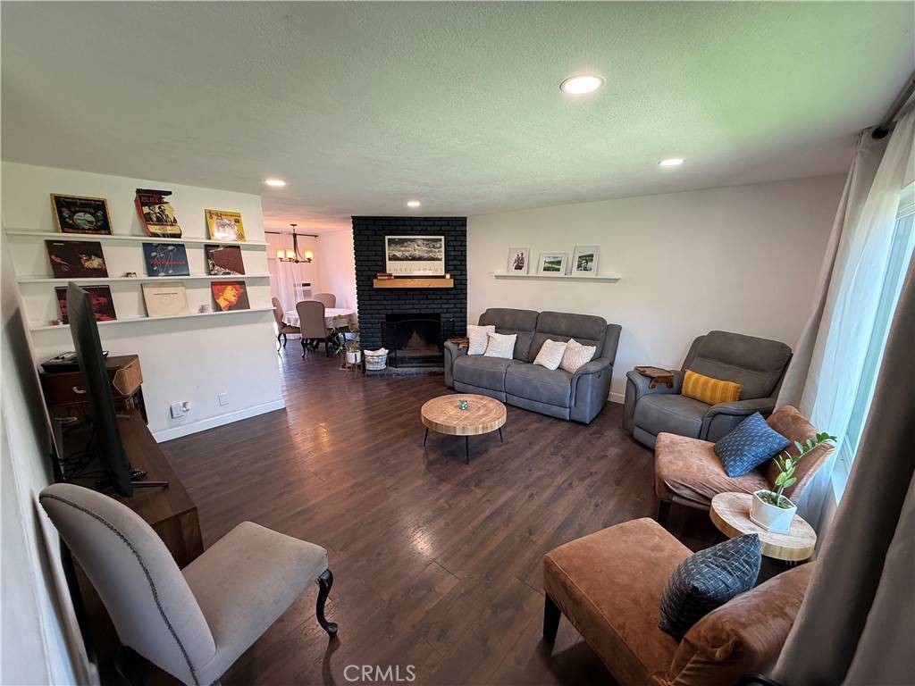 Santa Ana, CA 92706,1107 W Memory LN #17B