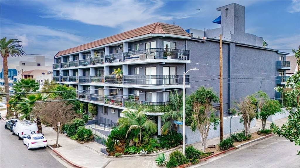West Hollywood, CA 90046,1355 N Sierra Bonita AVE #307