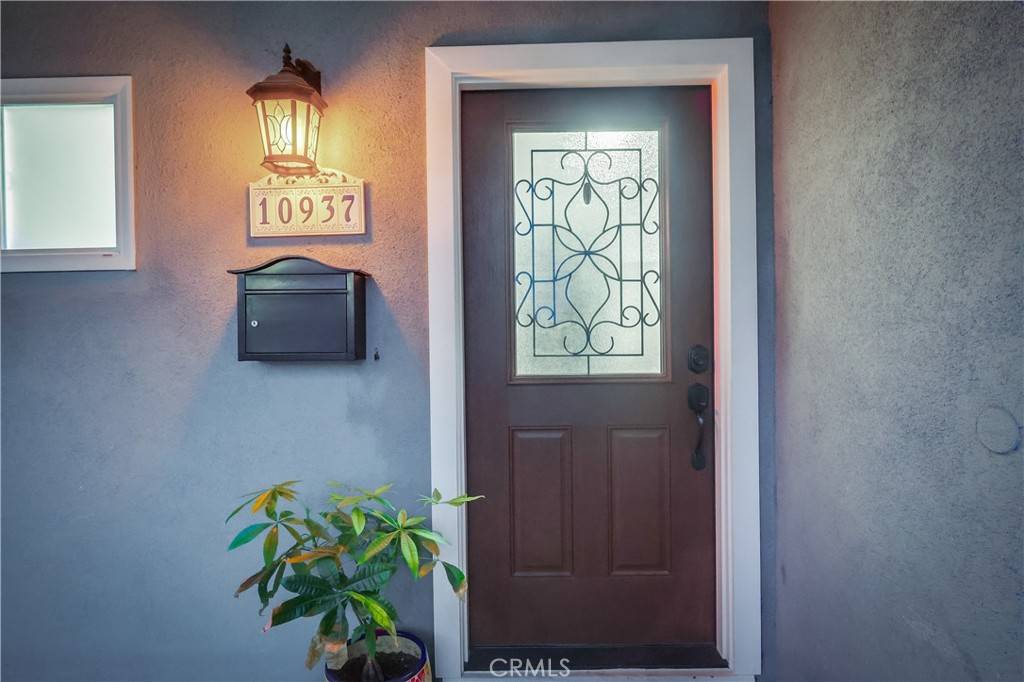 Whittier, CA 90604,10937 Colima RD