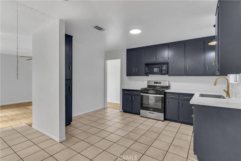 Victorville, CA 92395,14147 Arrowhead DR