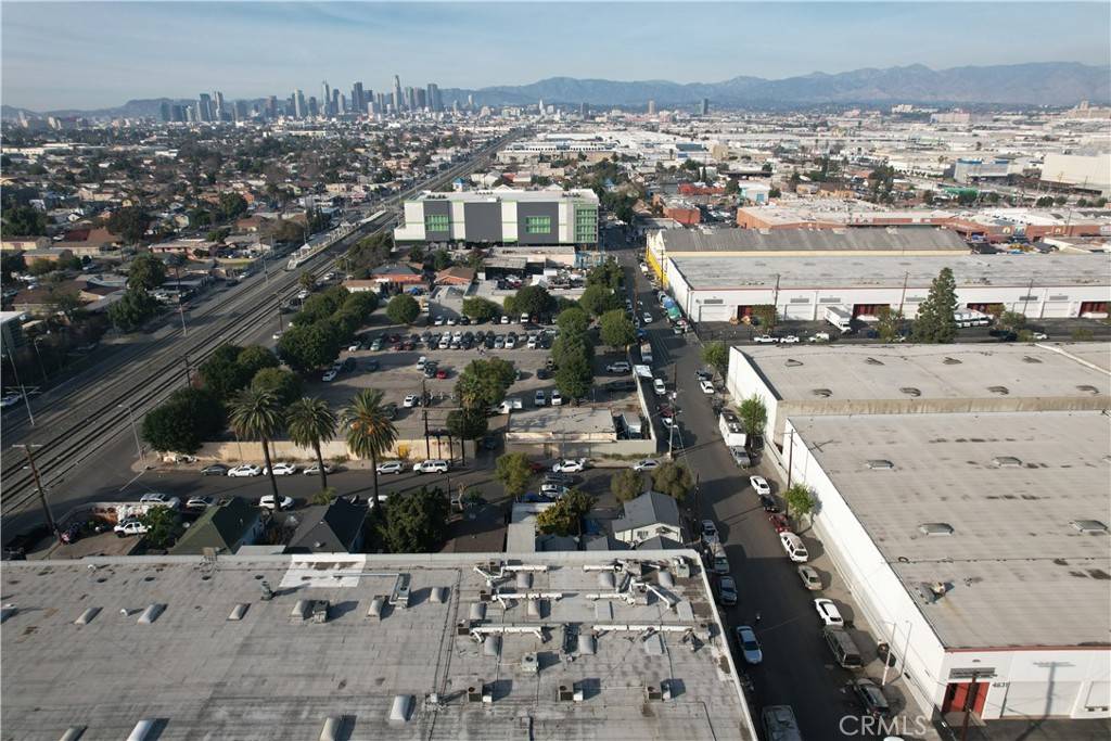 Los Angeles, CA 90058,1726 E 47th ST