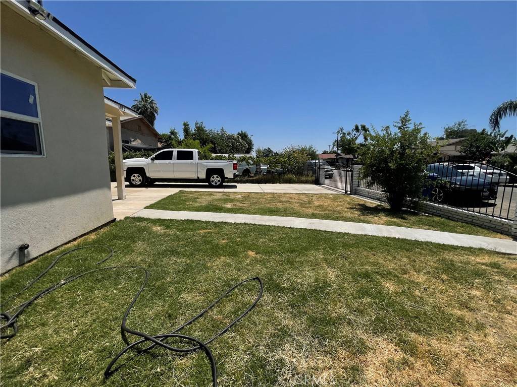 Bakersfield, CA 93307,1012 Feliz DR