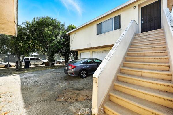 Hawthorne, CA 90304,11156 S Grevillea AVE