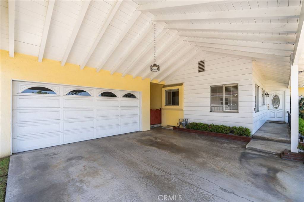 Downey, CA 90240,9956 Bellder DR