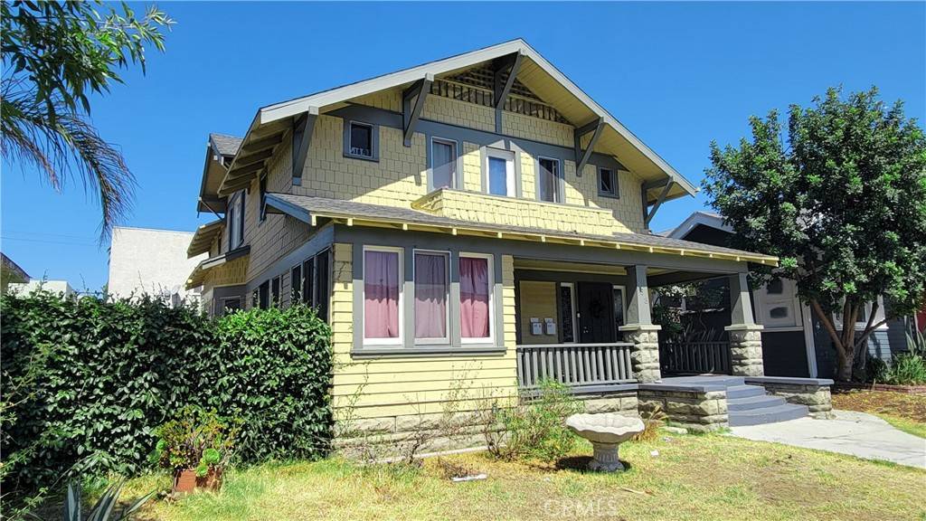 Long Beach, CA 90813,833 Cedar AVE