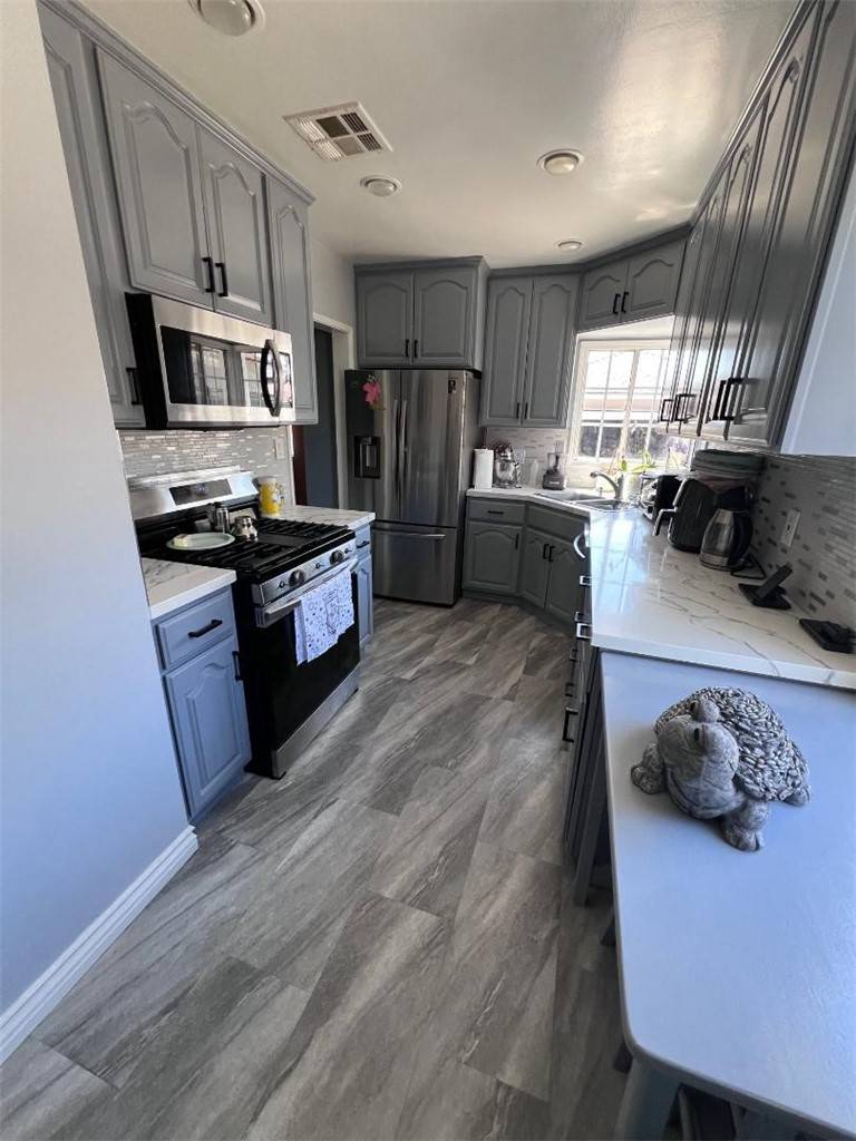El Monte, CA 91731,4552 Shasta PL