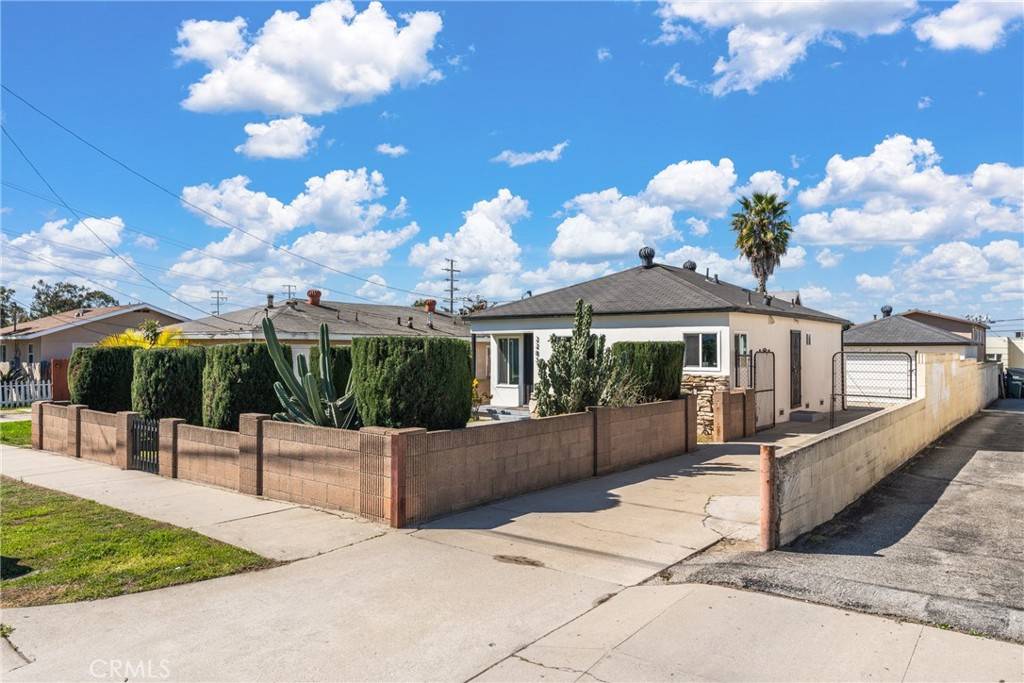 Signal Hill, CA 90755,2283 Gaviota AVE