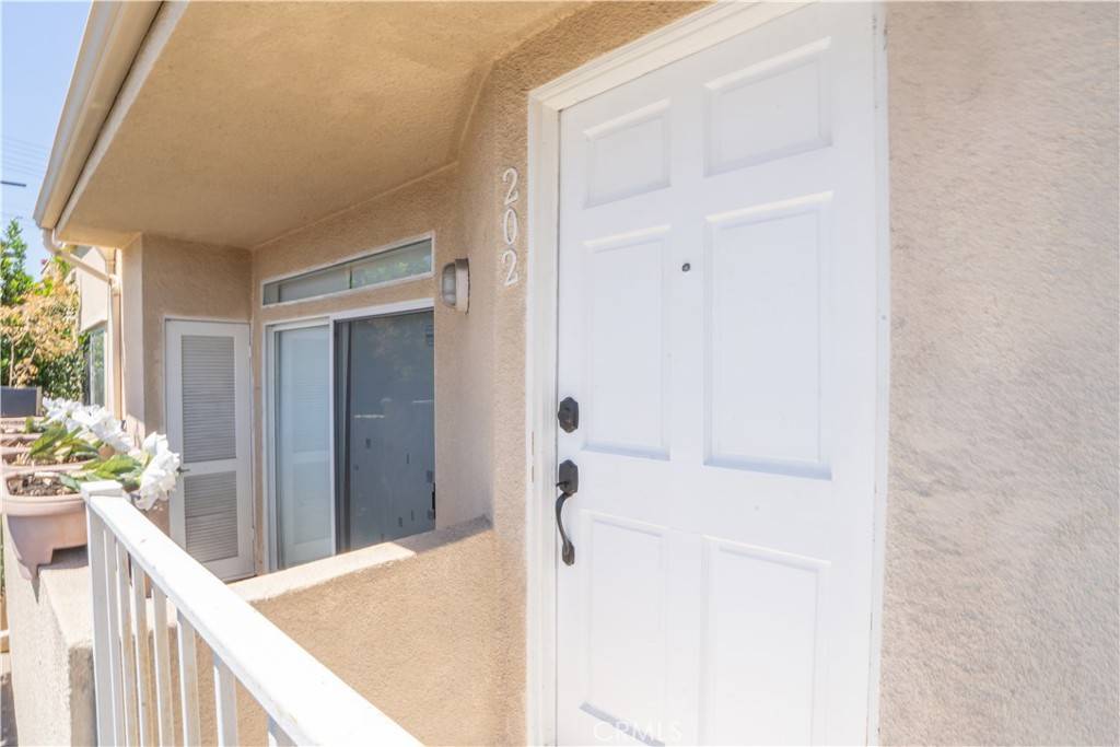 Van Nuys, CA 91401,13801 Oxnard ST #202