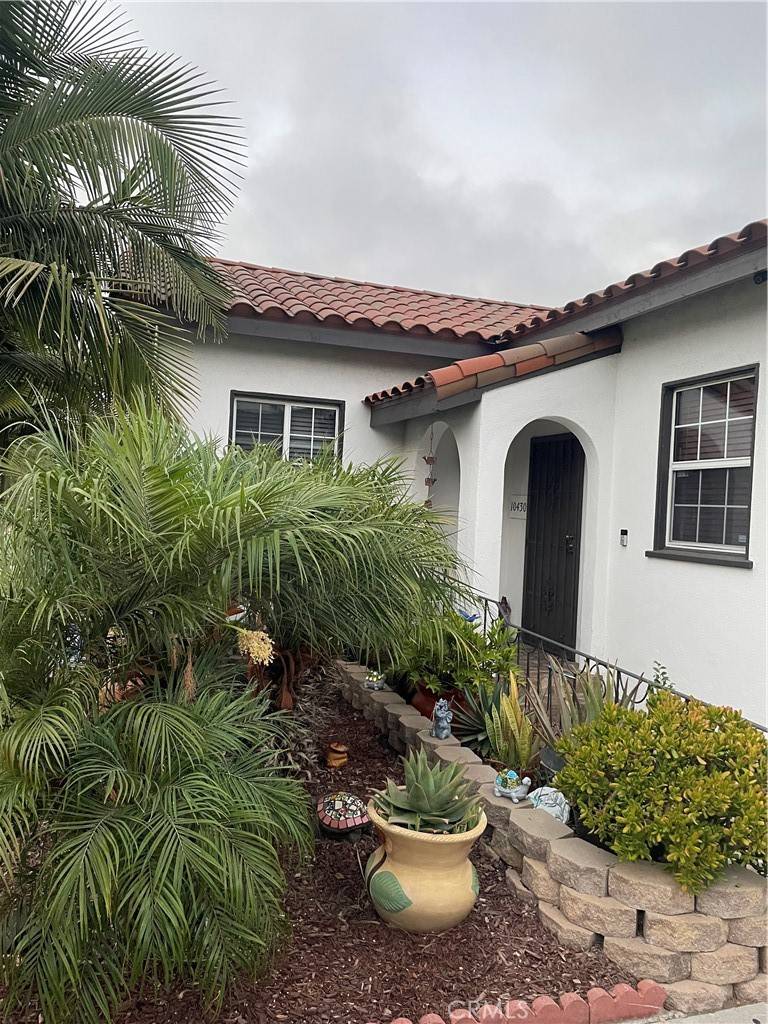 South Gate, CA 90280,10430 San Jose AVE