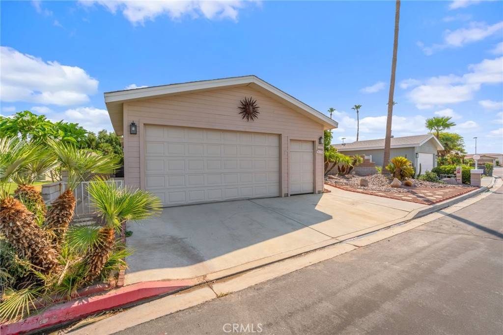 Thousand Palms, CA 92276,34774 Stage DR