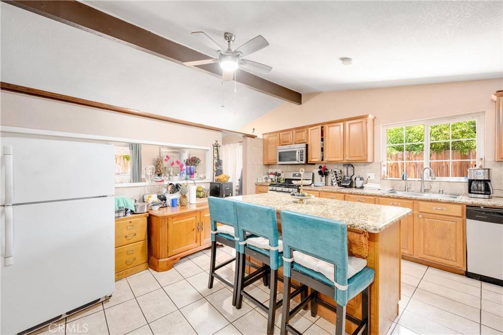 Riverside, CA 92504,6863 La Jolla DR