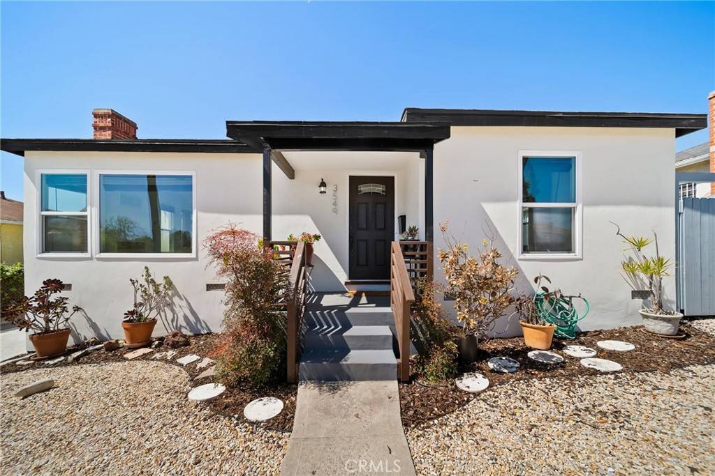 Los Angeles, CA 90016,3549 S Cochran AVE