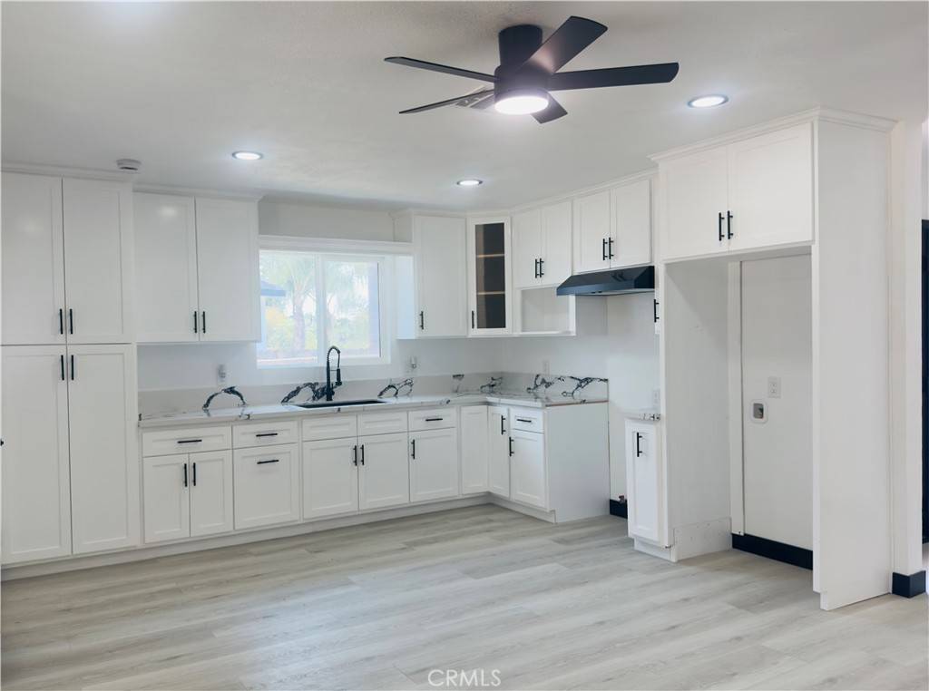 Pico Rivera, CA 90660,8827 West BLVD
