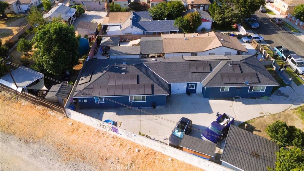 Paramount, CA 90723,14121 Mcclure AVE