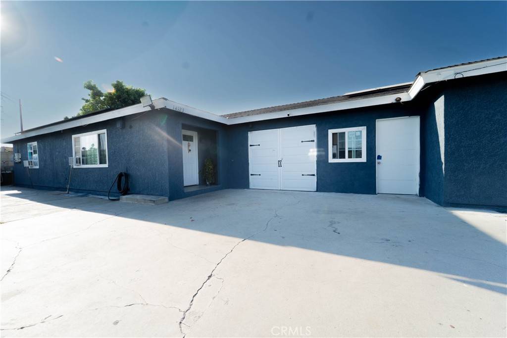 Paramount, CA 90723,14121 Mcclure AVE