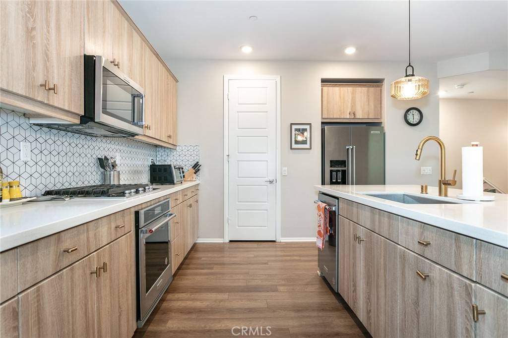 Inglewood, CA 90301,603 Daniel Freeman CIR